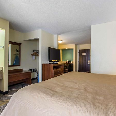 Quality Inn & Suites Memphis East Εξωτερικό φωτογραφία