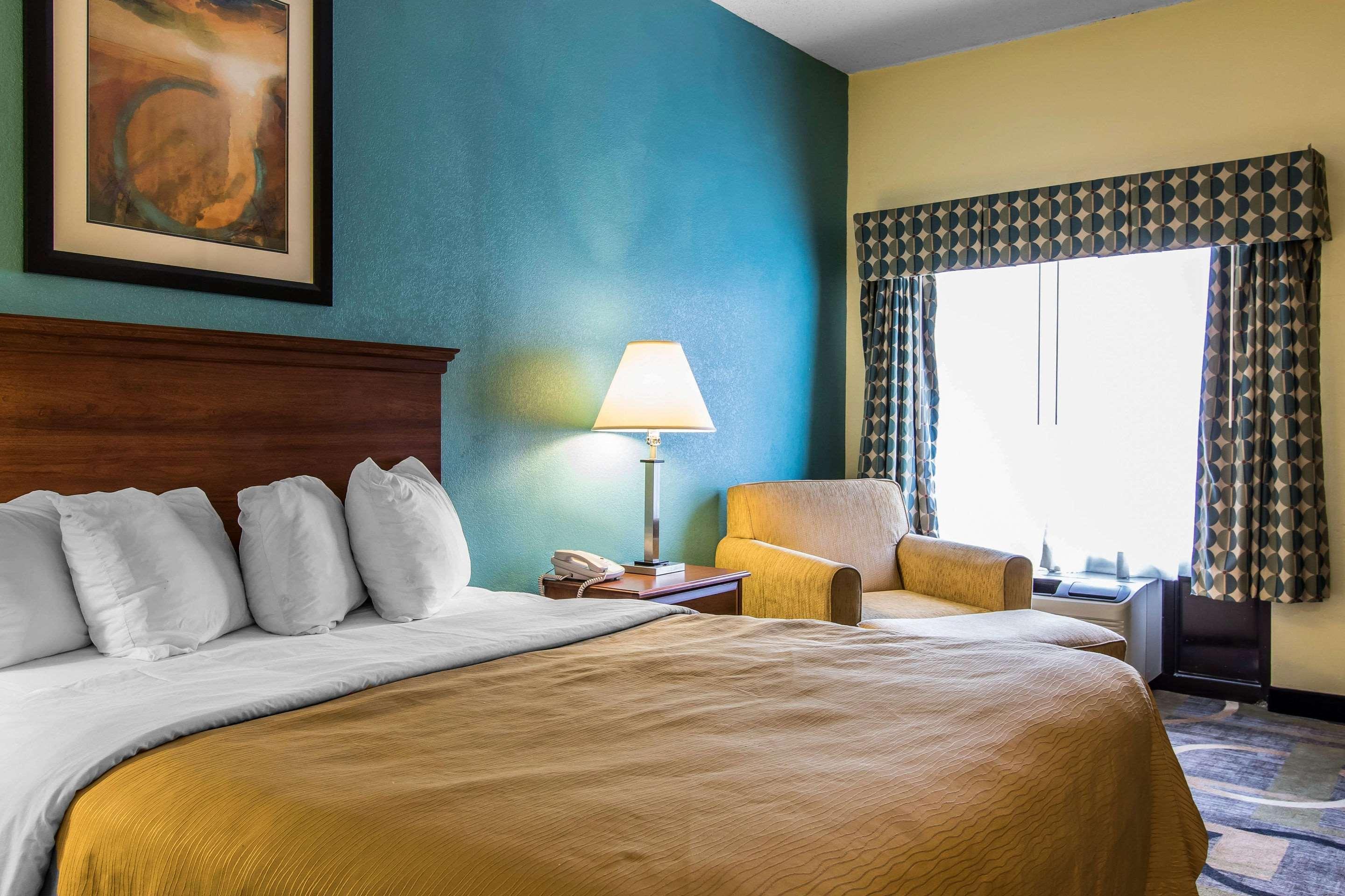 Quality Inn & Suites Memphis East Εξωτερικό φωτογραφία
