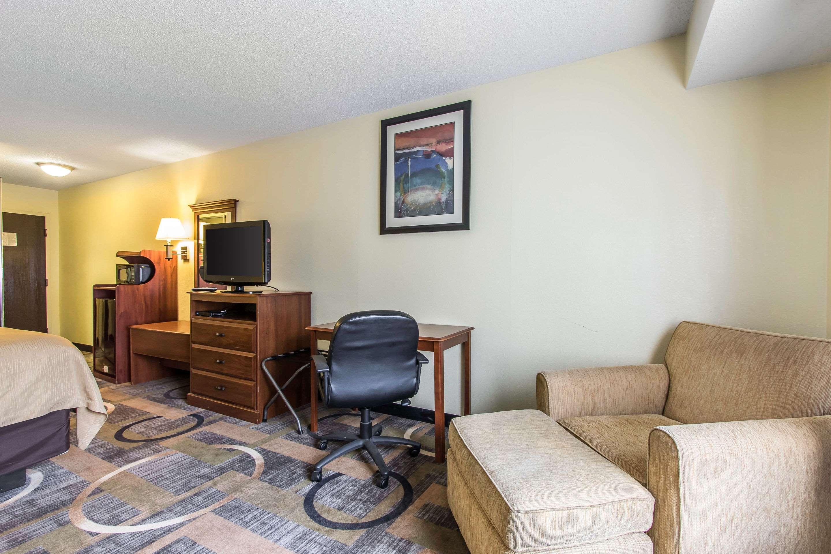 Quality Inn & Suites Memphis East Εξωτερικό φωτογραφία